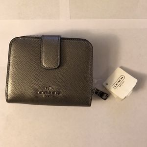 Coach Wallet NWT textured grey/silver Mini